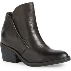 Dolce vita Teague bootie